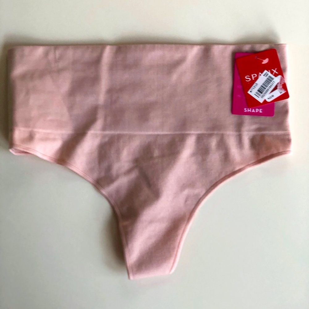 SPANX Everyday Shaping Thong Panty
